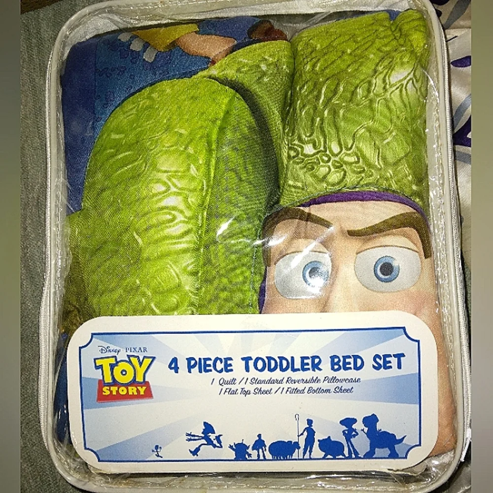 Disney comforter fitted allover